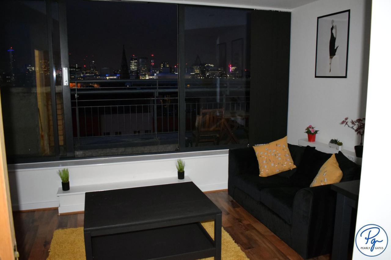 Penthouse - Amazing City Skyline Views - Balcony - Free Extra 2 Hours - Free Parking - Utilita Arena - Bullring Shopping - New St Station- Super King Size Bed Birmingham Dış mekan fotoğraf