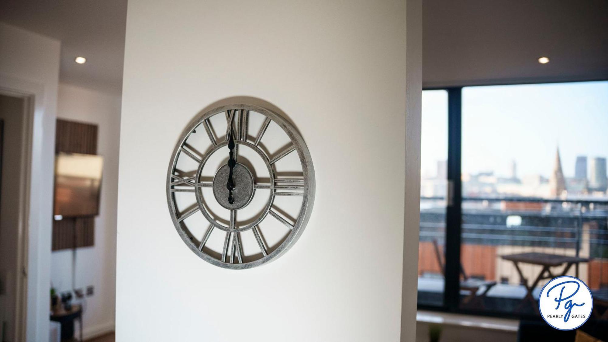 Penthouse - Amazing City Skyline Views - Balcony - Free Extra 2 Hours - Free Parking - Utilita Arena - Bullring Shopping - New St Station- Super King Size Bed Birmingham Dış mekan fotoğraf