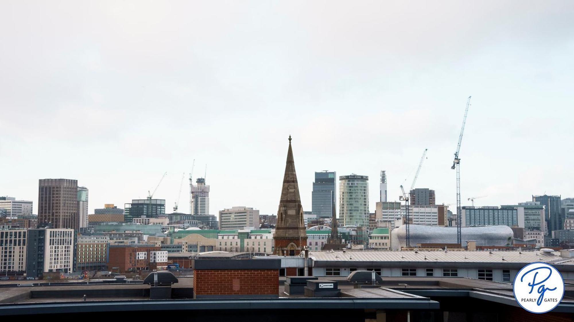 Penthouse - Amazing City Skyline Views - Balcony - Free Extra 2 Hours - Free Parking - Utilita Arena - Bullring Shopping - New St Station- Super King Size Bed Birmingham Dış mekan fotoğraf